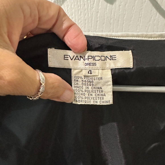 Evan Picone Black and White Sleeveless Sheath Dress - Picture 4 of 9